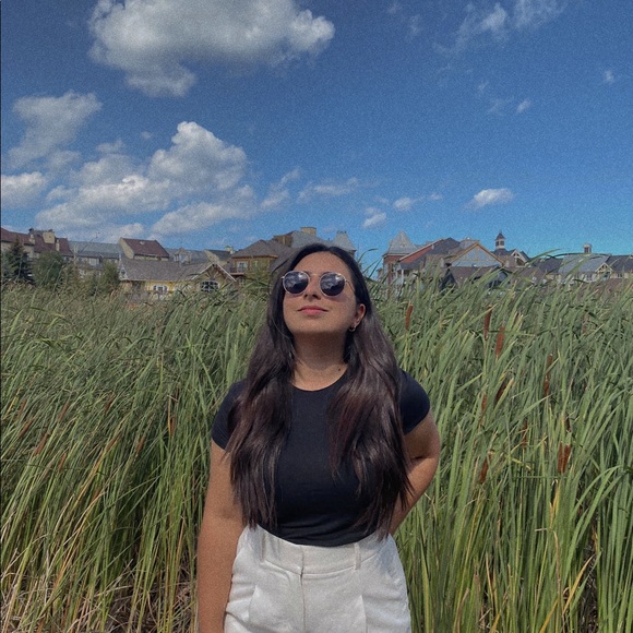 Meet your Posher, Rita - Picture 2 of 2